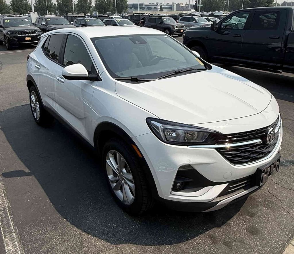 Used 2022 White Buick Preferred image 3
