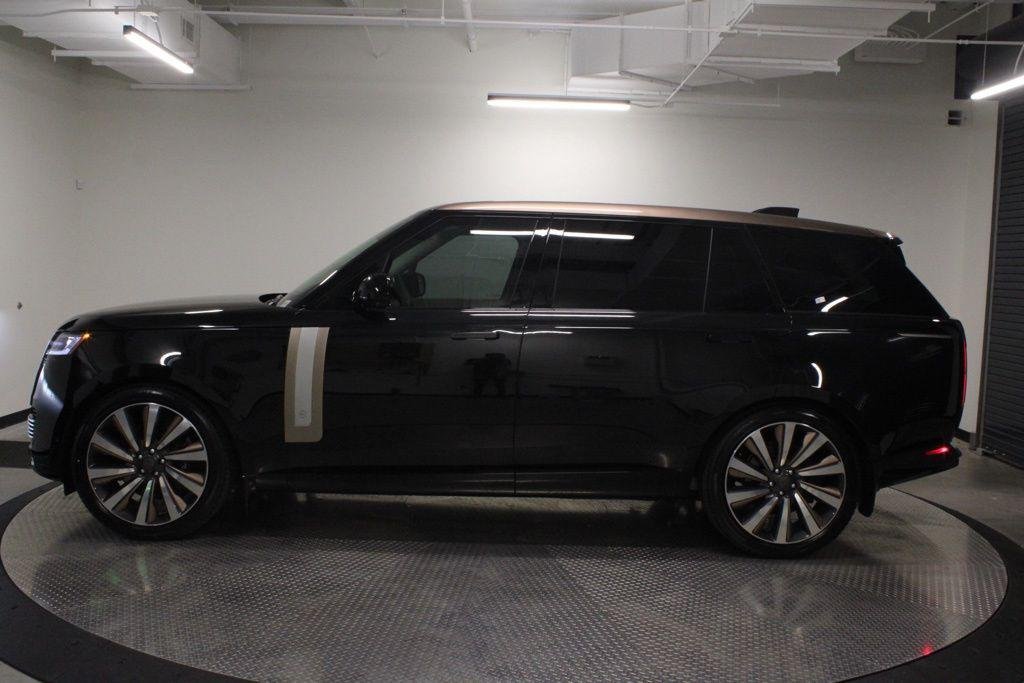 New 2026 Santorini Black Land Rover SV image 2