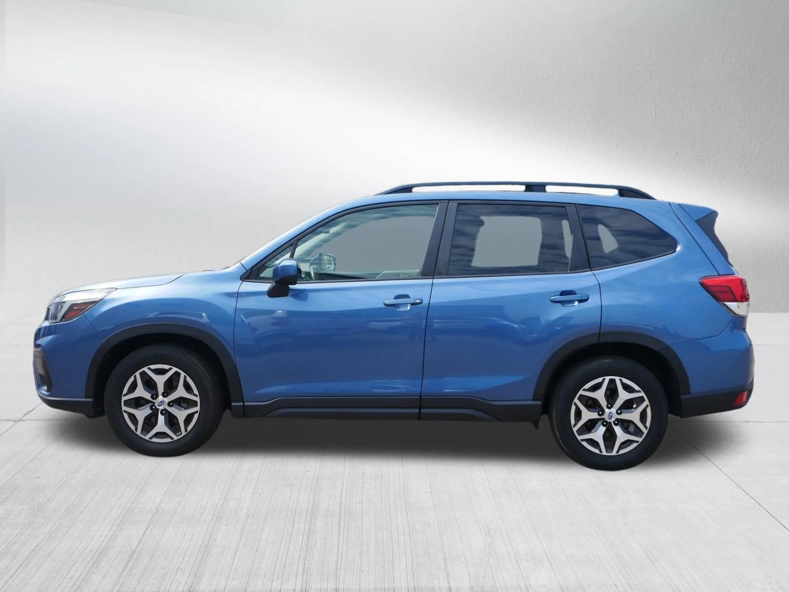 Used 2020 Horizon Blue Pearl Subaru Premium image 4