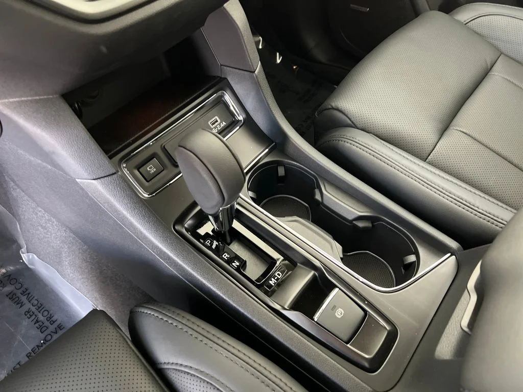 New 2026 ICE SILVER METALLIC Subaru Onyx Edition Touring 7-Passenger image 26