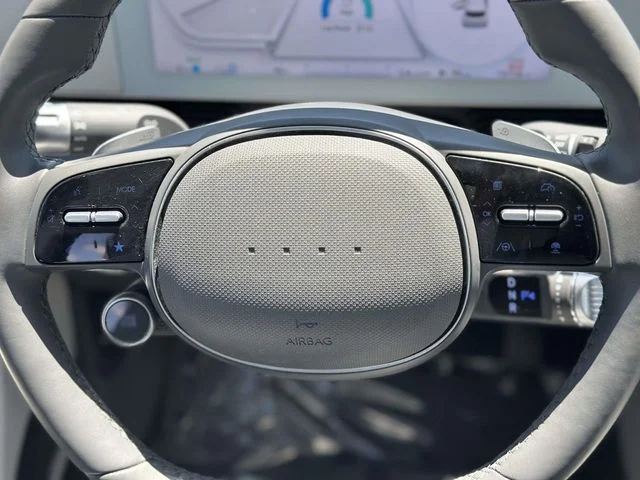 Used 2024 White Hyundai Limited image 18