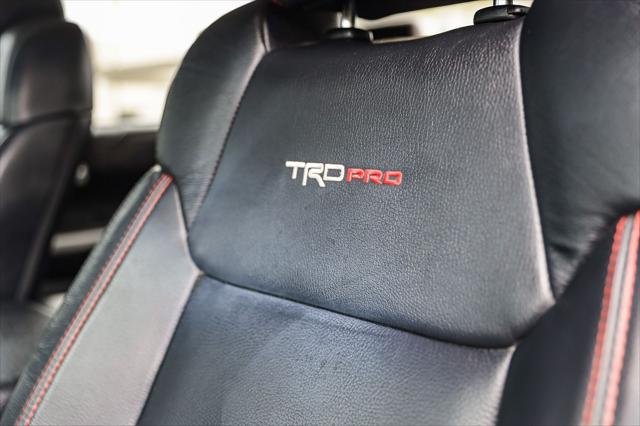 Certified Used 2017 SUPER WHITE Toyota  image 24