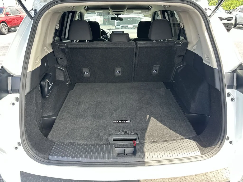 Used 2024 White Nissan S image 28
