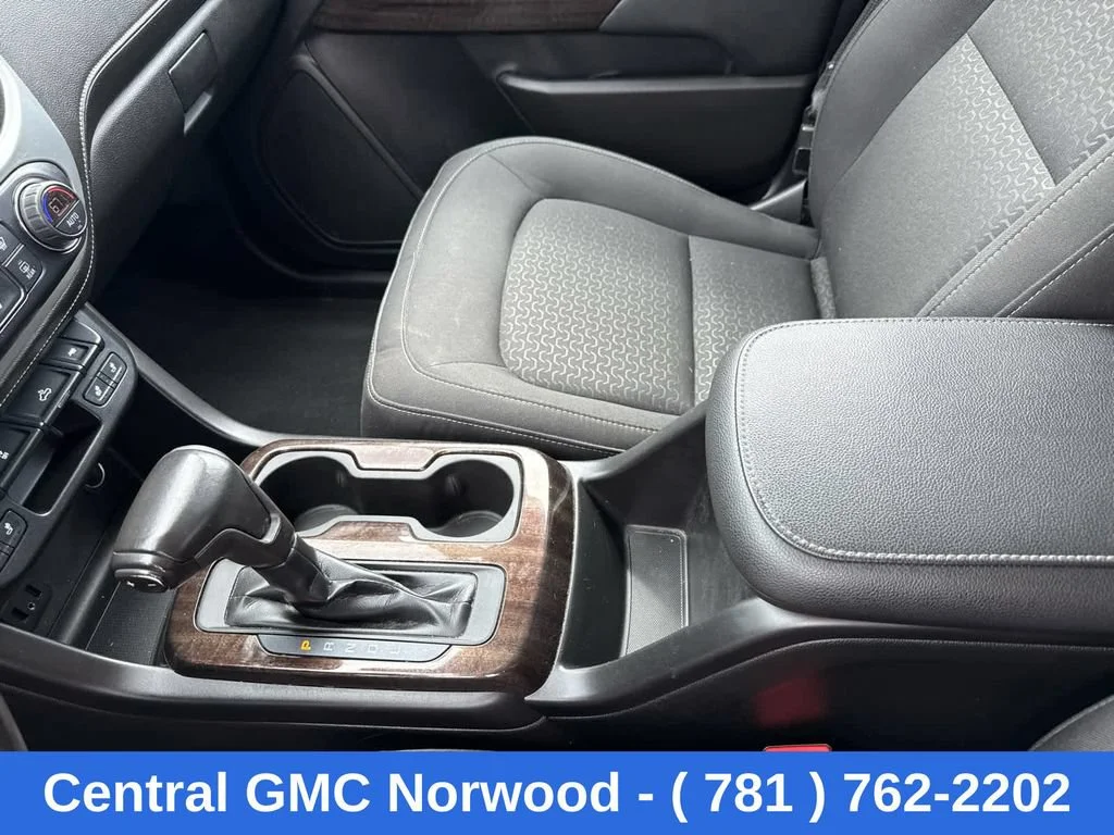 Used 2020 Gray GMC 4WD SLE image 18