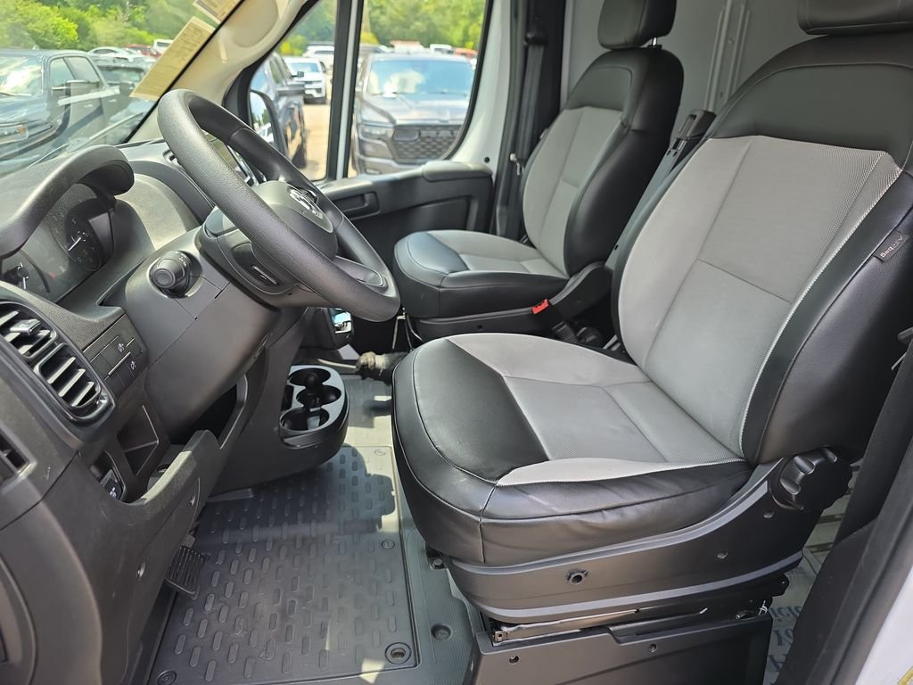 Used 2023 White Ram High Roof image 11