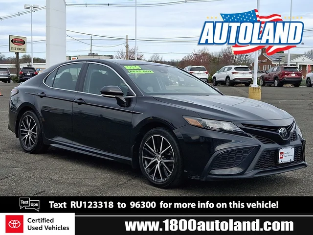 2024 Toyota Camry SE
