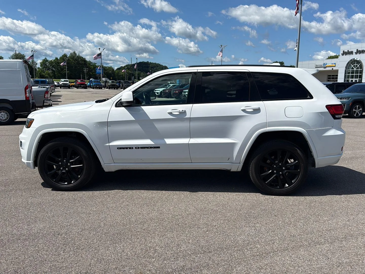 Used 2020 Bright White Clearcoat Jeep Altitude image 7