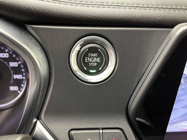 Used 2021 Iridescent Pearl Tricoat Chevrolet LT image 20
