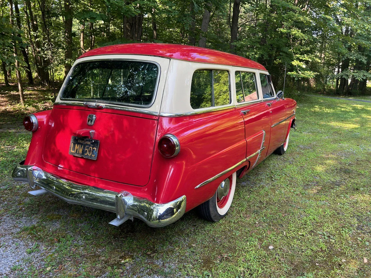 Used 1953  Ford Wagon image 2