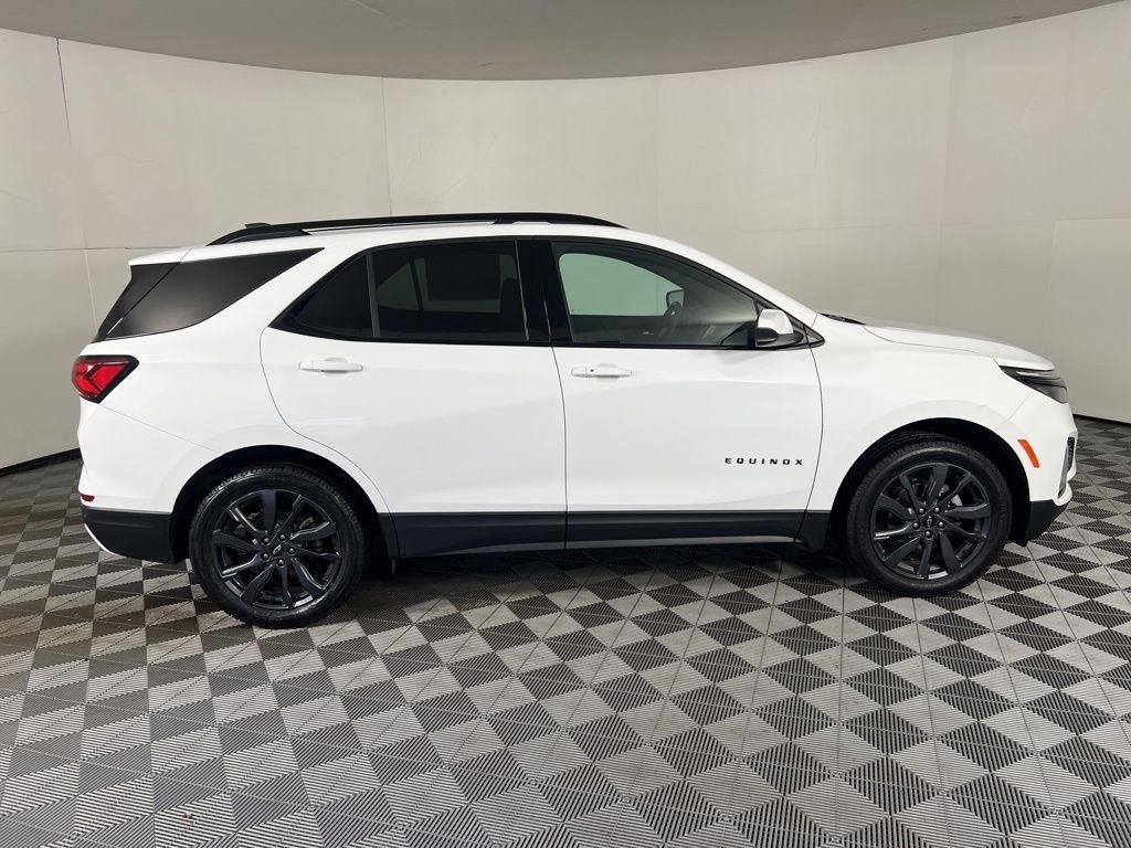 Used 2024 Summit White Chevrolet RS image 13