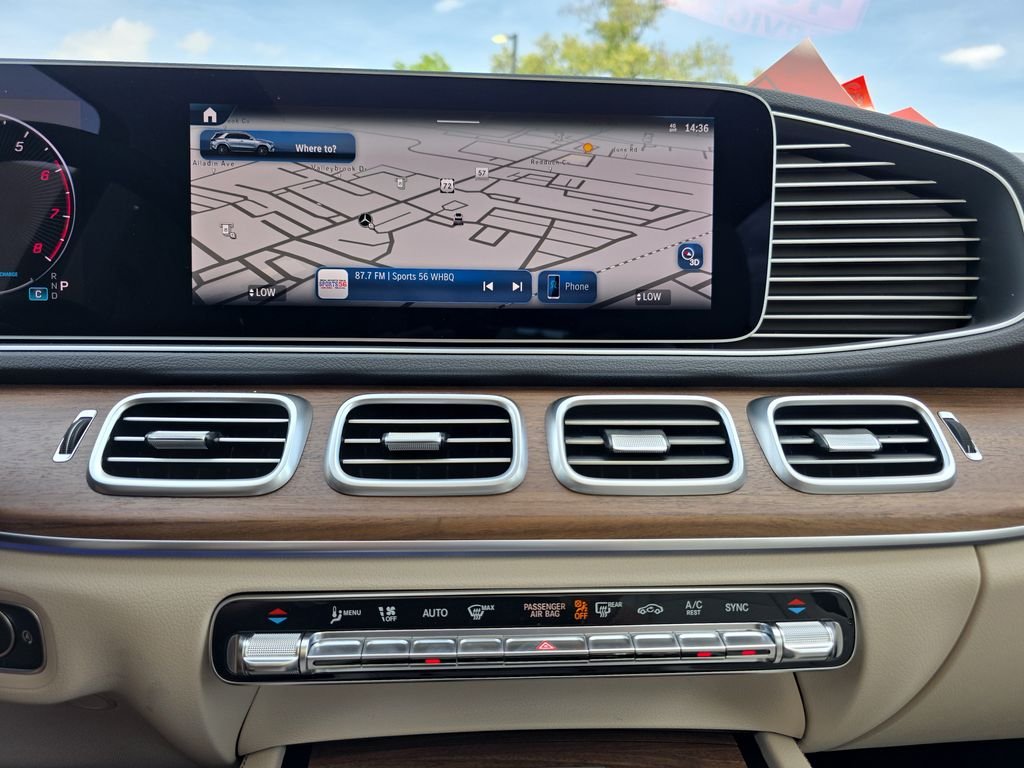 New 2026 MANUFAKTUR Moonlight White Metallic Mercedes-Benz GLE 450 image 24