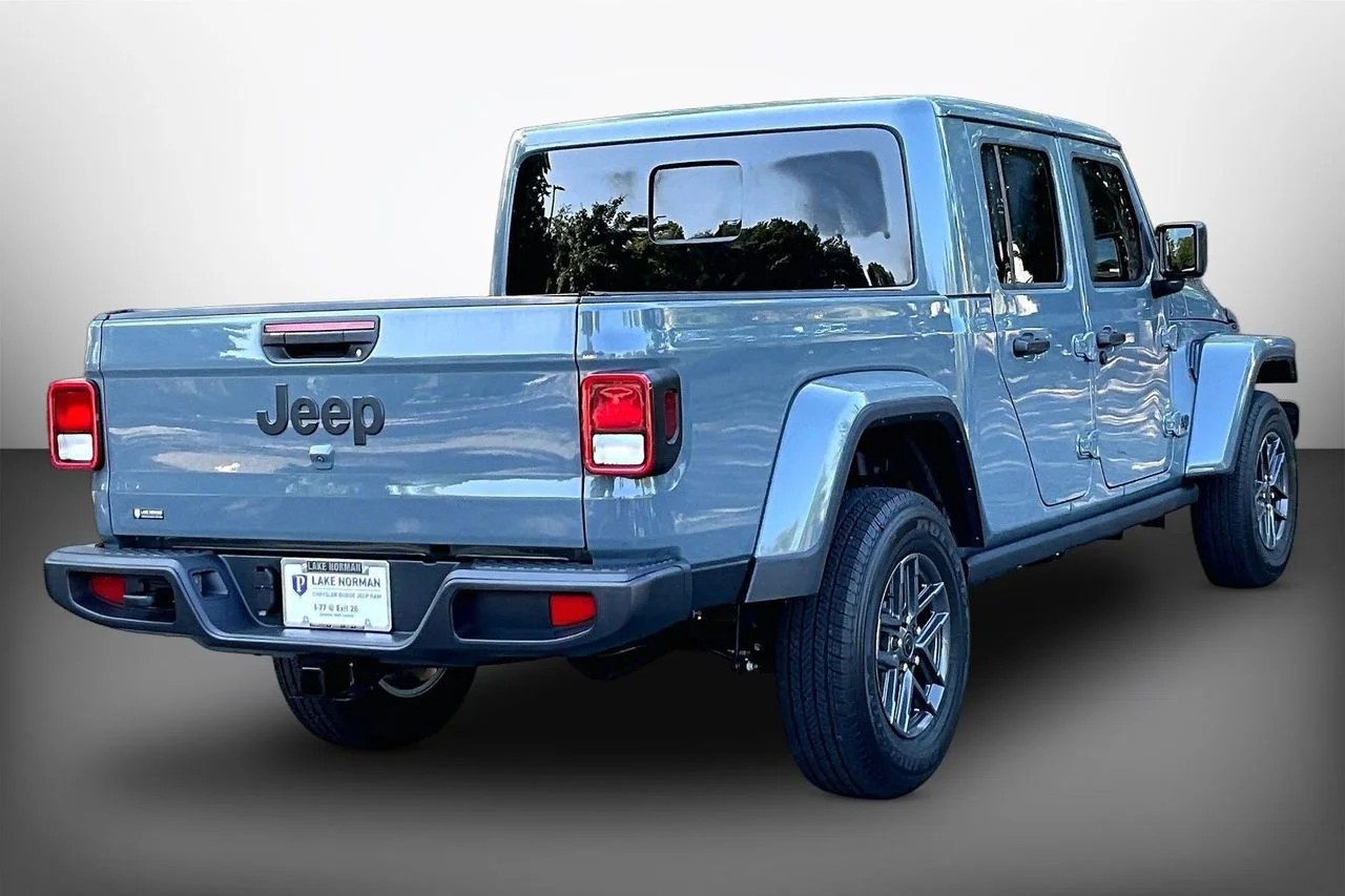 Certified Used 2025 Gray Jeep Sport S image 8