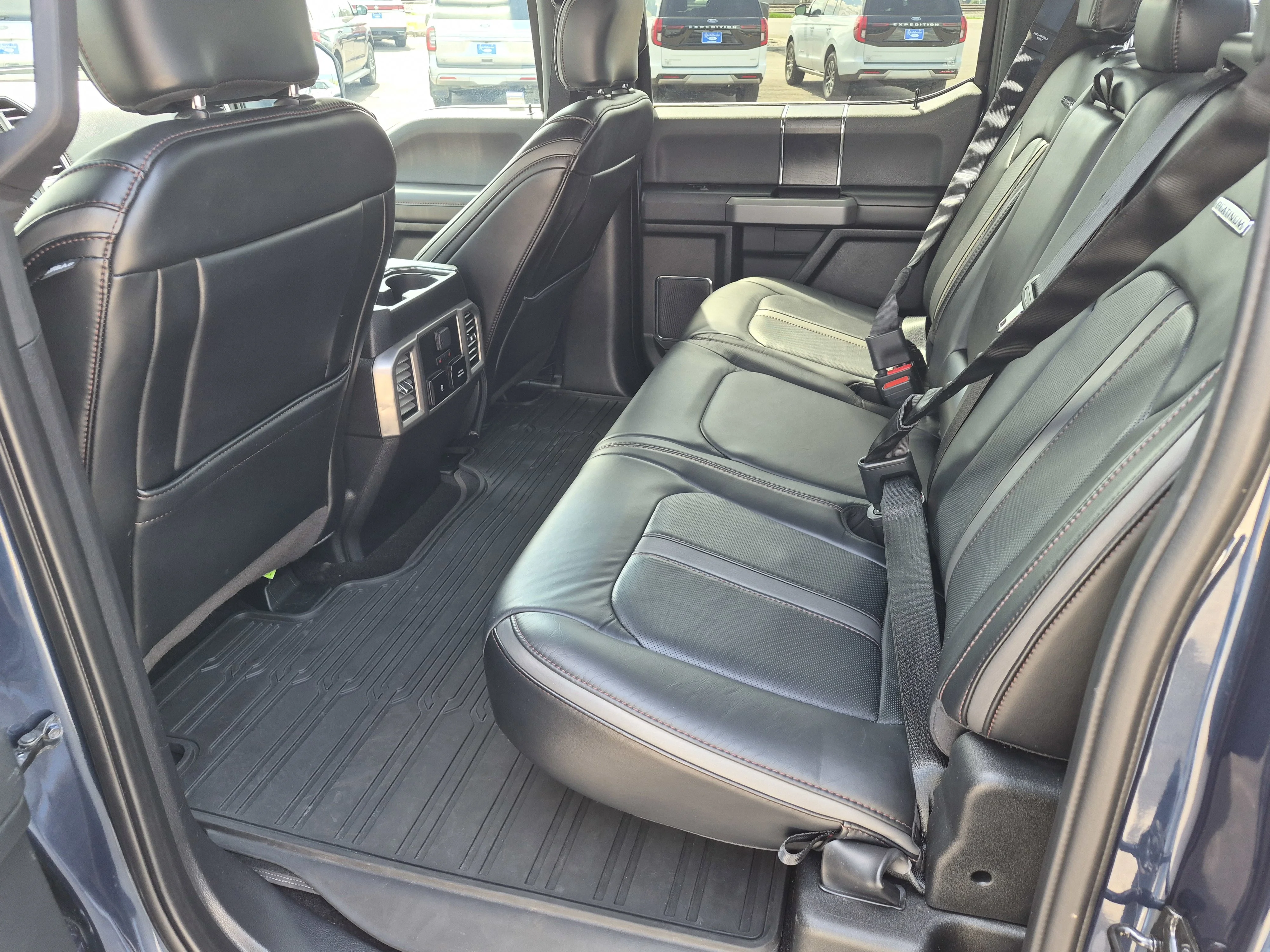 2020 Ford F-150 Platinum - Photo 9
