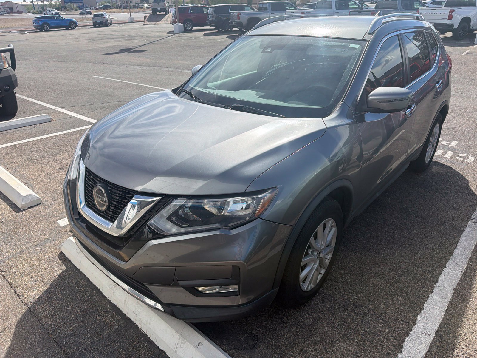 2019 Nissan Rogue SV - Photo 2
