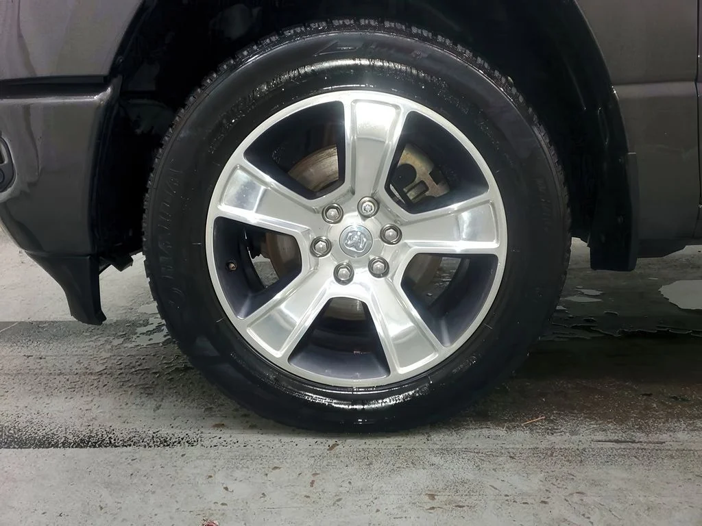 Used 2019 Granite Crystal Metallic Ram Sport image 12