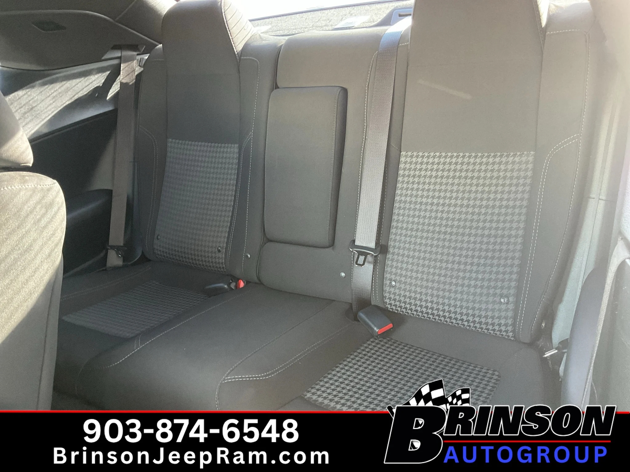 Used 2023 Granite Pearlcoat Dodge SXT image 14