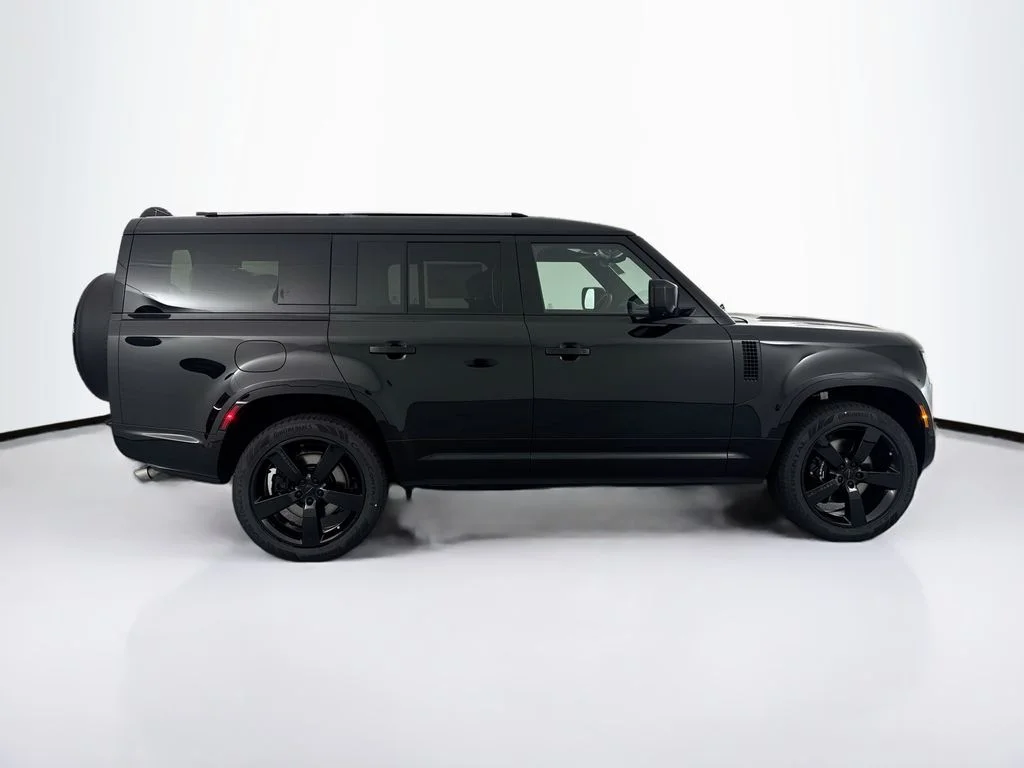 New 2026 Black Land Rover V8 image 4
