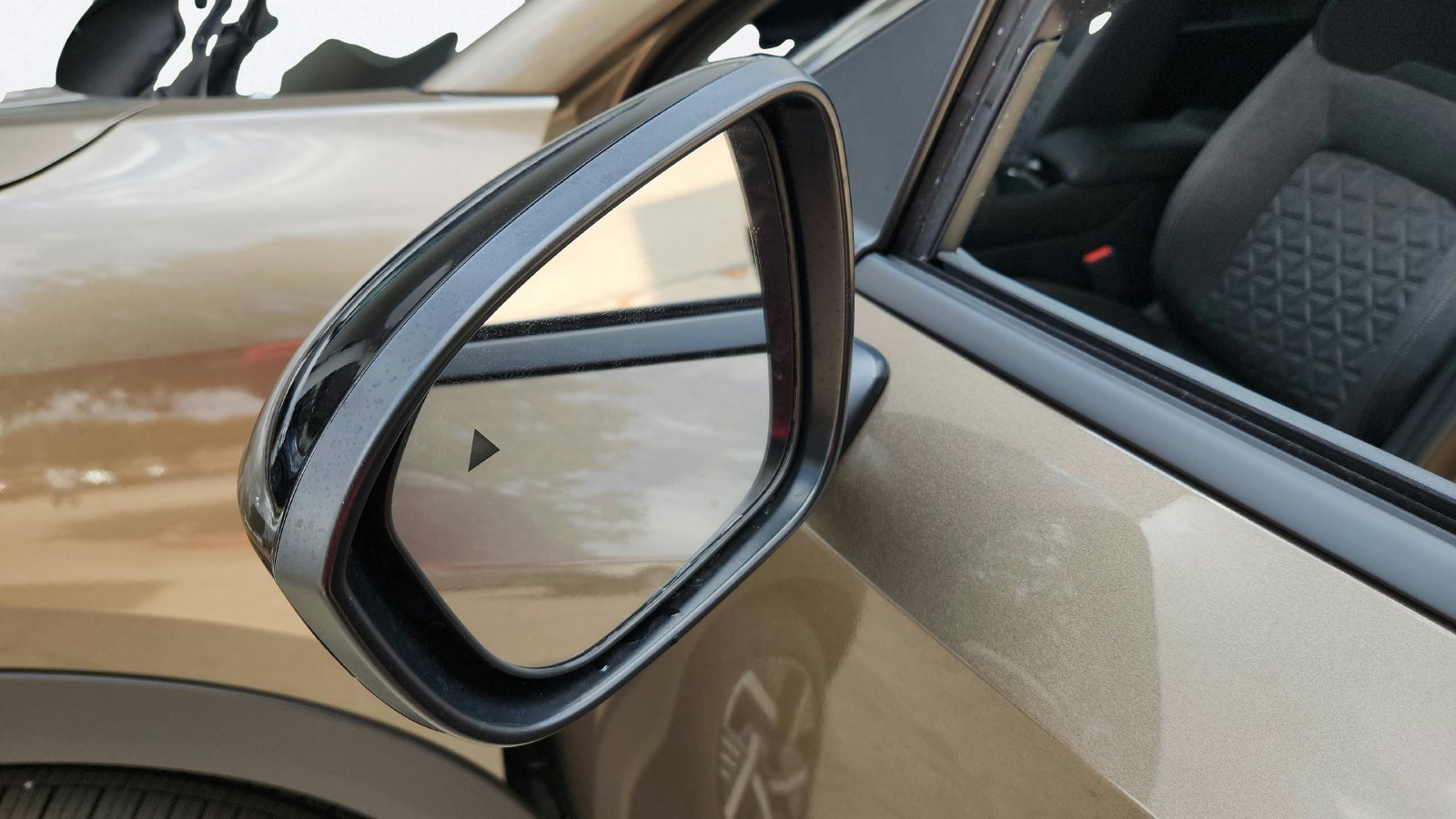 New 2027 Canyon Bronze Metallic Nissan SV image 12