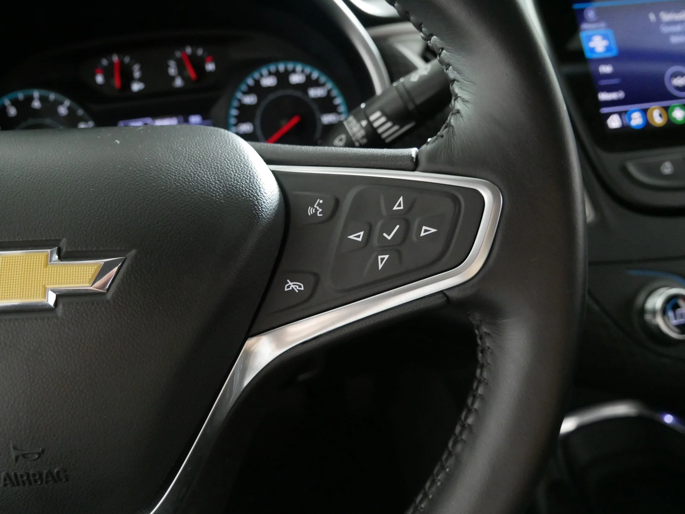Used 2022 Mineral Gray Metallic Chevrolet LT image 28