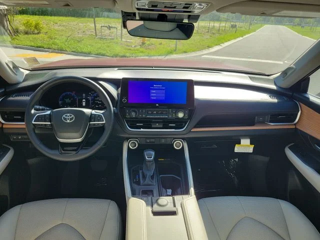 Used 2025 Red Toyota Limited image 11