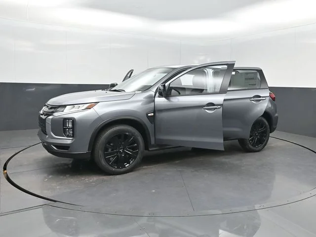 New 2026 Gray Mitsubishi 2.0 LE image 40