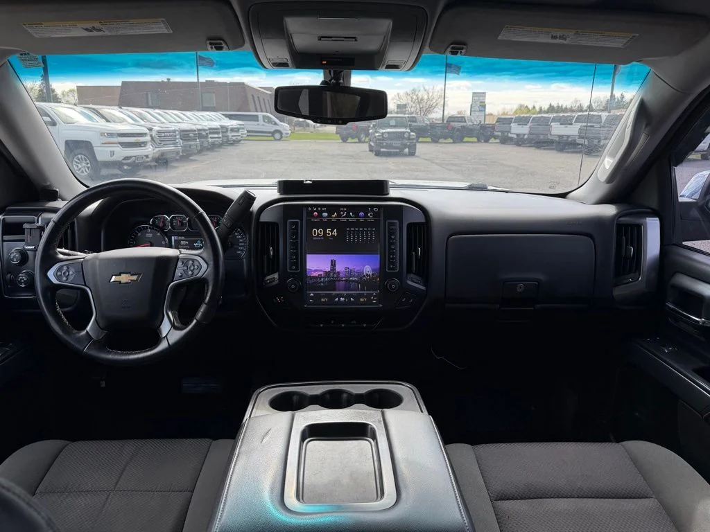 Used 2015 Black Chevrolet LT image 31
