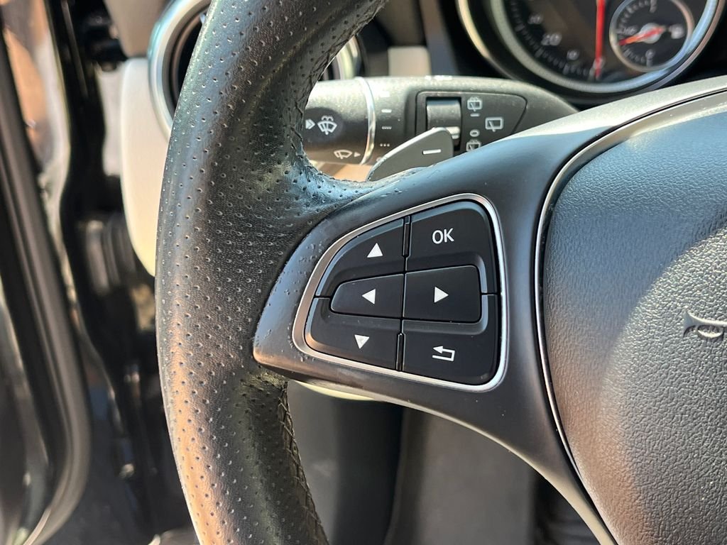 Used 2018  Mercedes-Benz GLA 250 image 14