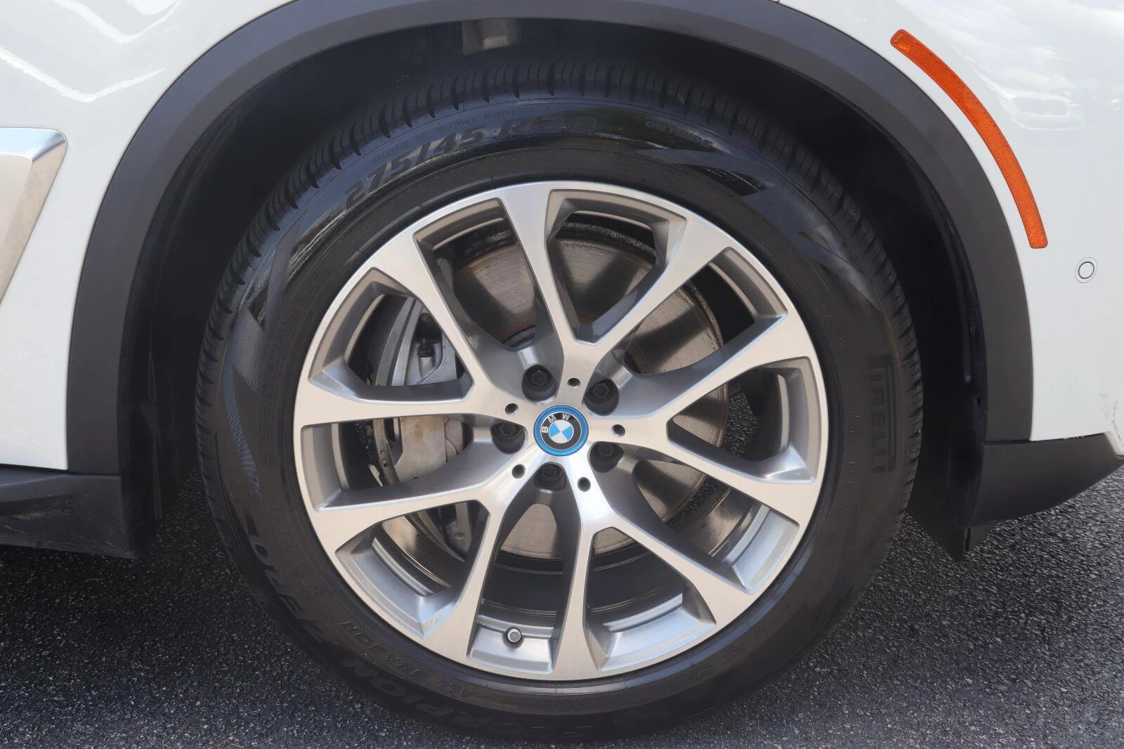 Used 2024 Alpine White BMW xDrive50e image 49