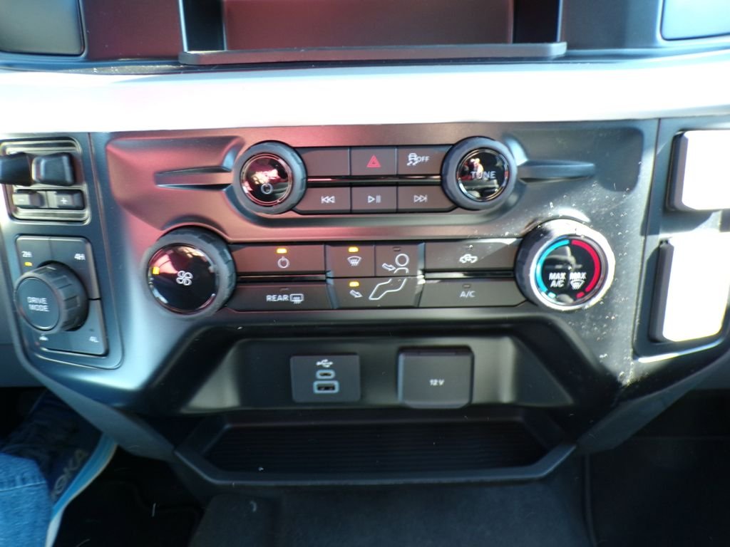 New 2026 Oxford White Ford F-250® XL image 24