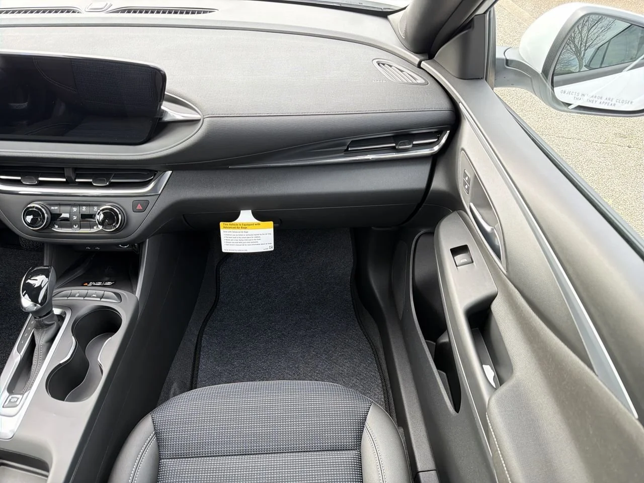New 2026 Summit White Buick Preferred image 25