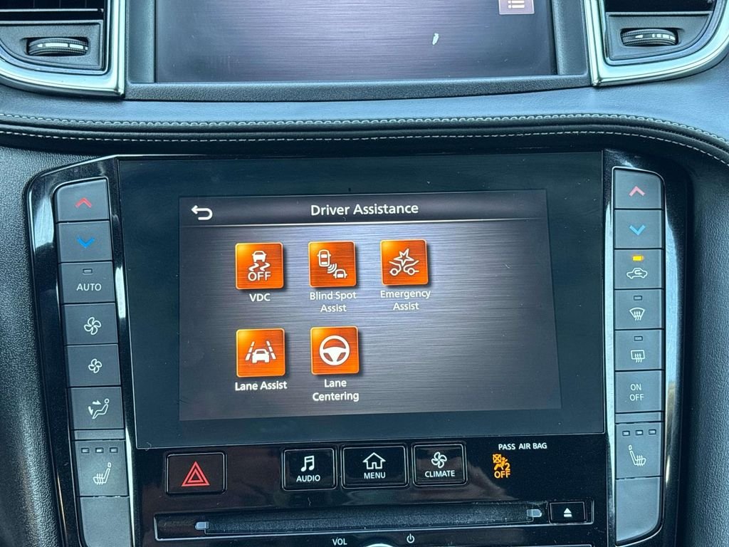 Certified Used 2025 Gray INFINITI LUXE image 21