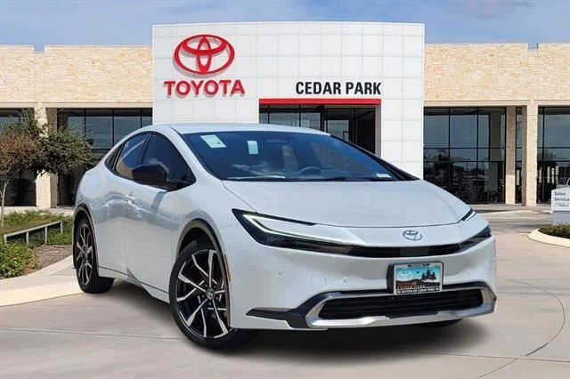 New 2025 Wind Chill Pearl Toyota XSE image 23