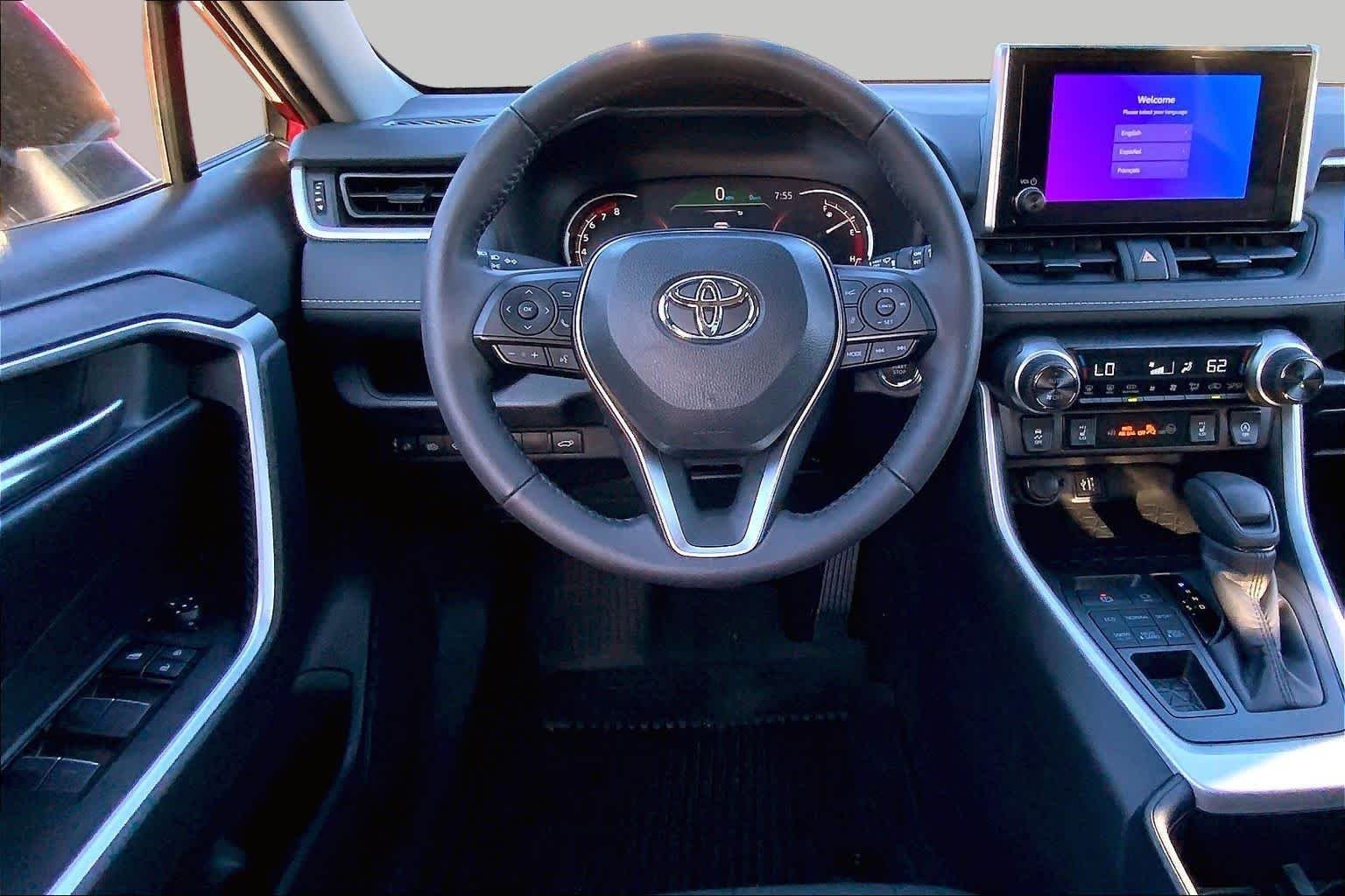 Used 2025 Ruby Flare Pearl Toyota XLE image 6