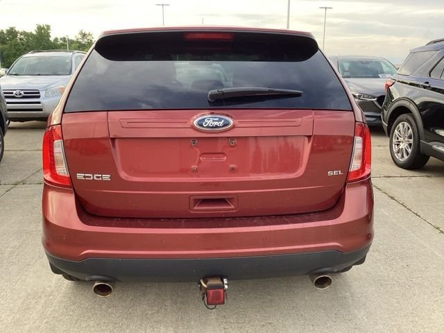 Used 2014  Ford SEL image 10