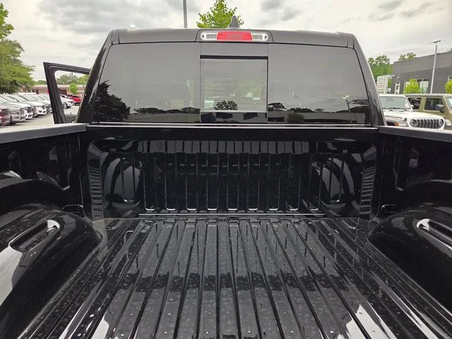 New 2026 Diamond Black Crystal Pearl-Coat Exterior Paint RAM Big Horn/Lone Star image 25
