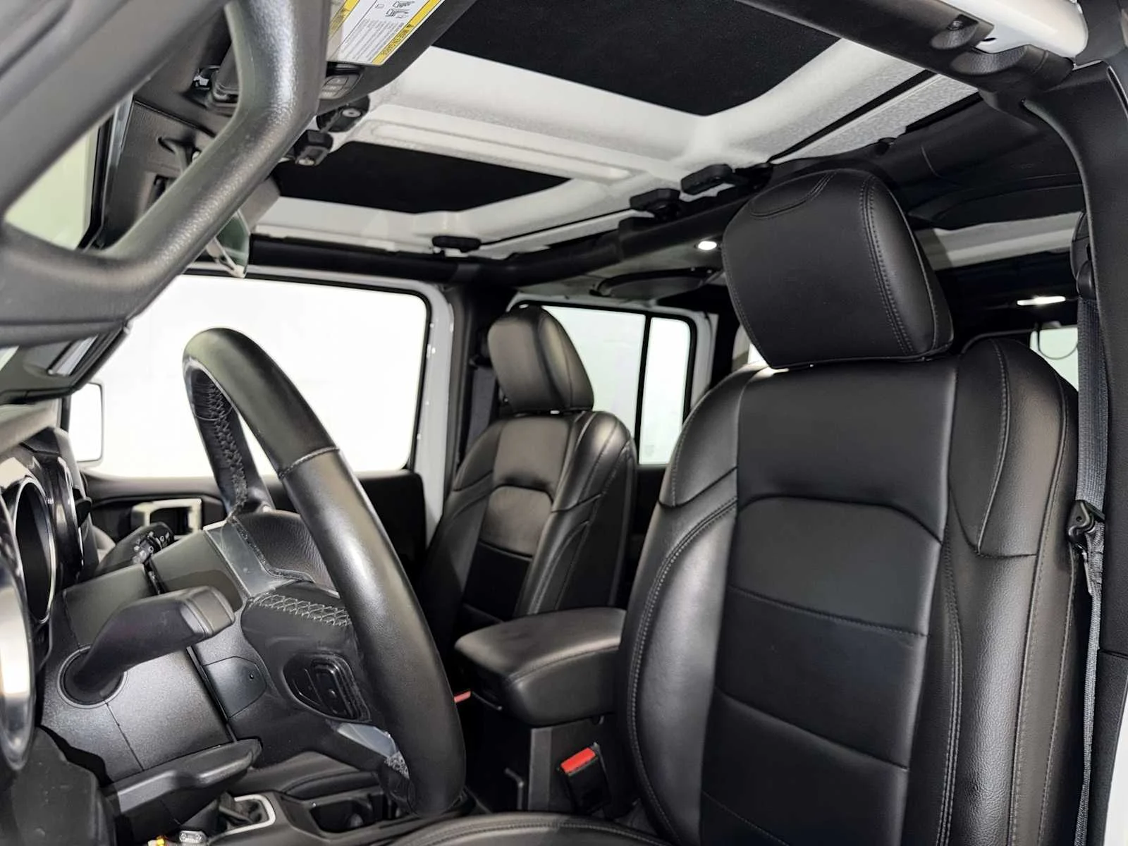 Used 2021 Bright White Clearcoat Jeep Unlimited Sahara Altitude image 20