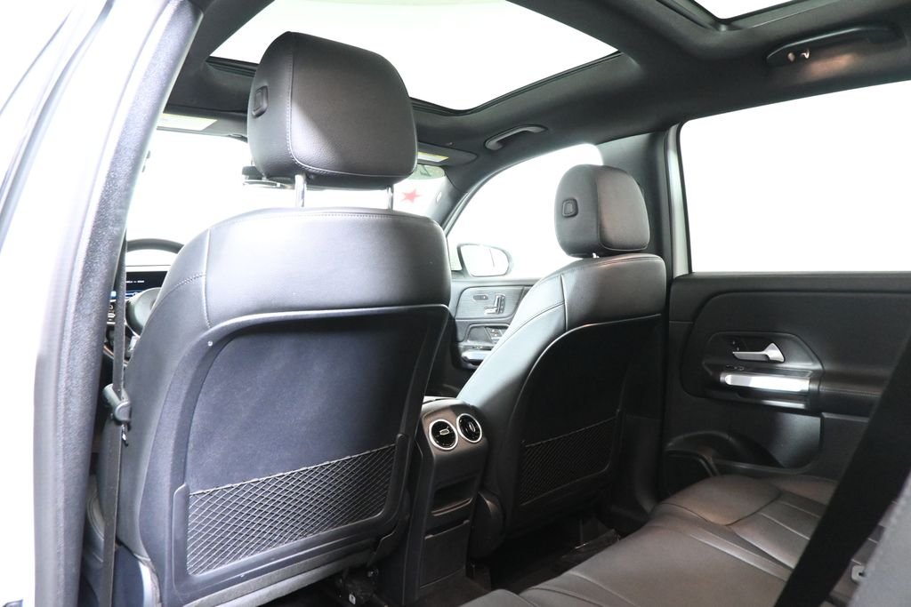 Used 2023 Polar White Mercedes-Benz GLB 250 image 29
