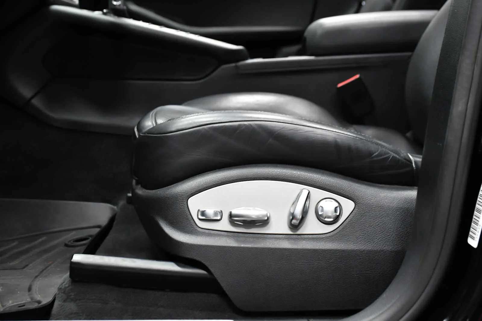 Used 2020 Black Porsche S image 14
