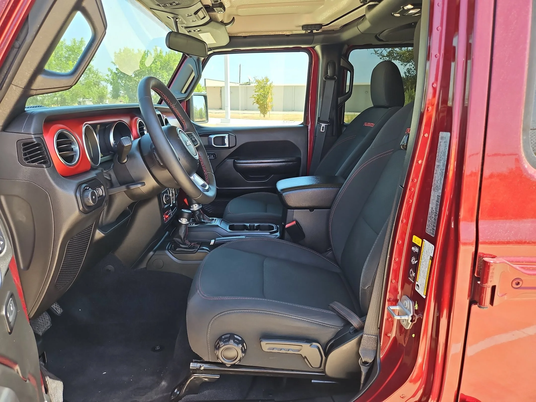 Used 2021 Red Jeep Unlimited Rubicon image 9