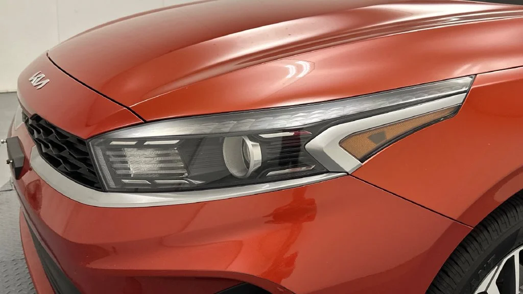 Used 2023 Red Kia LXS image 21