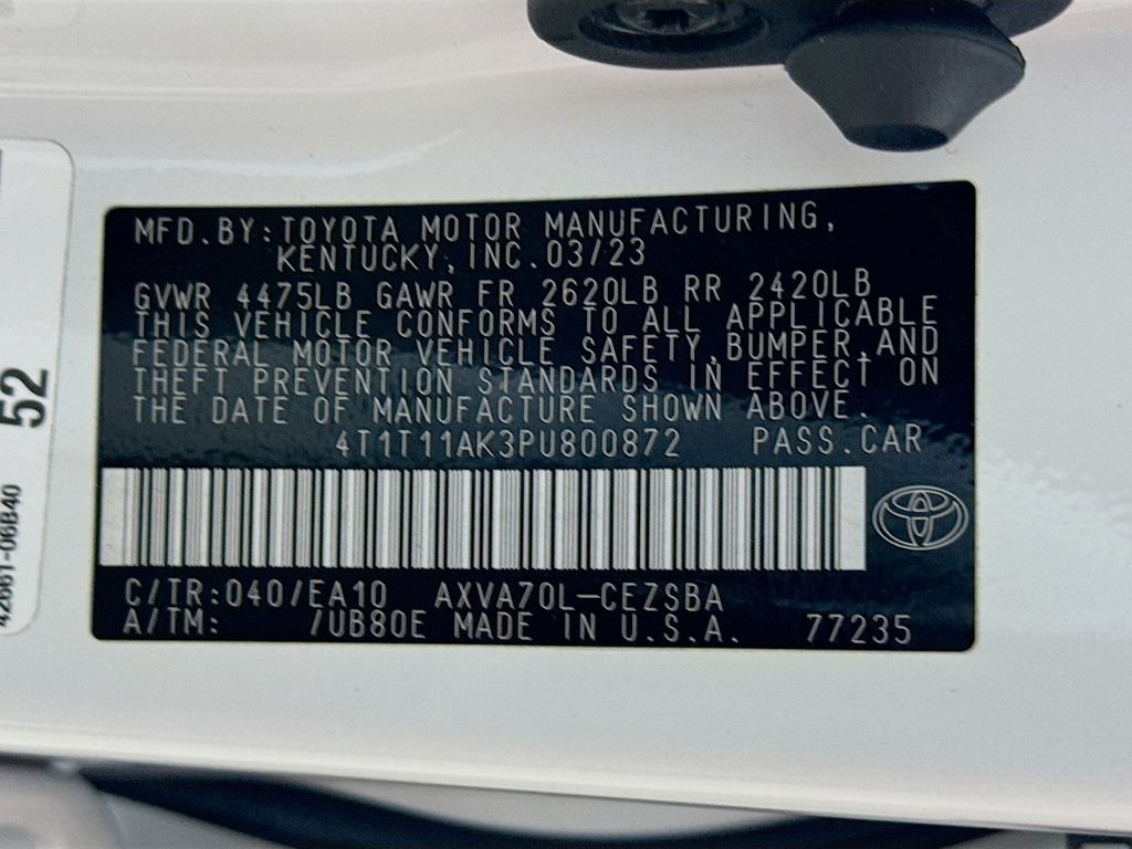 Used 2023 Ice Cap Toyota SE image 28