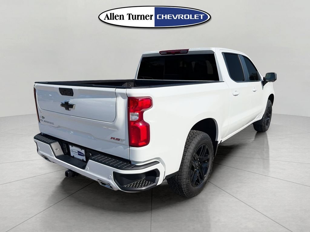New 2026 Summit White Chevrolet RST image 4