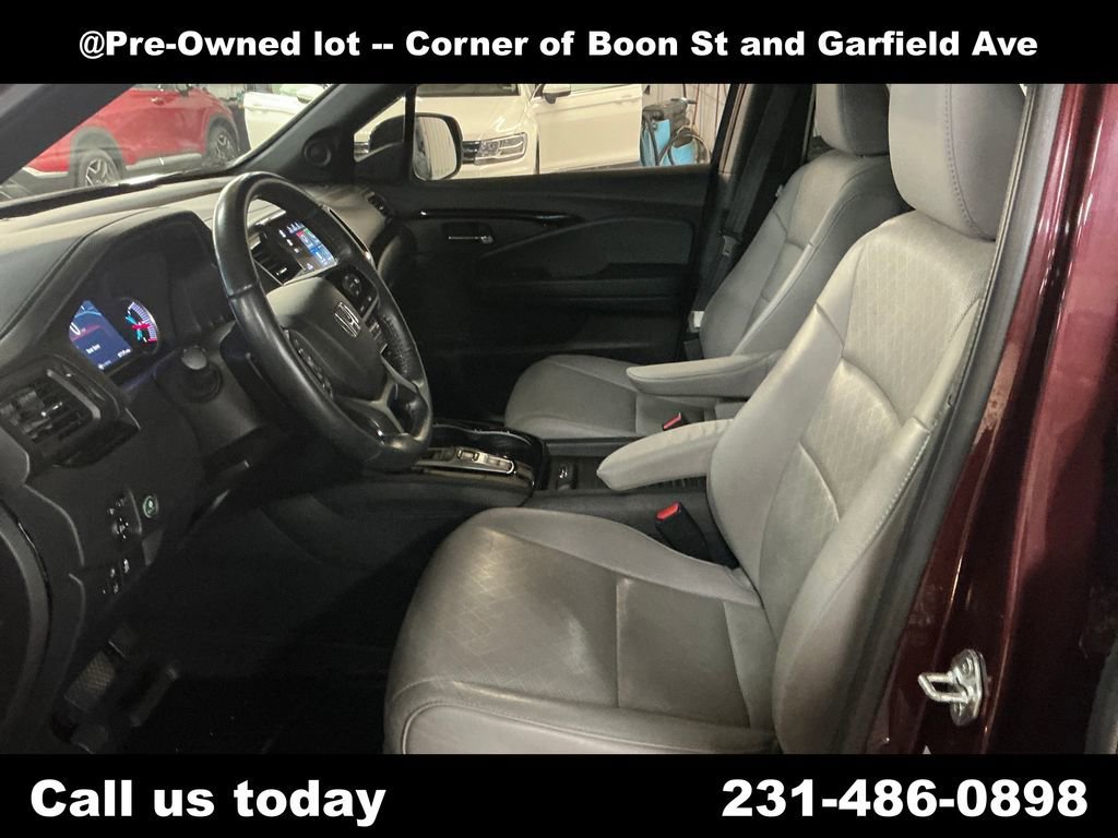 Used 2021  Honda Touring image 13