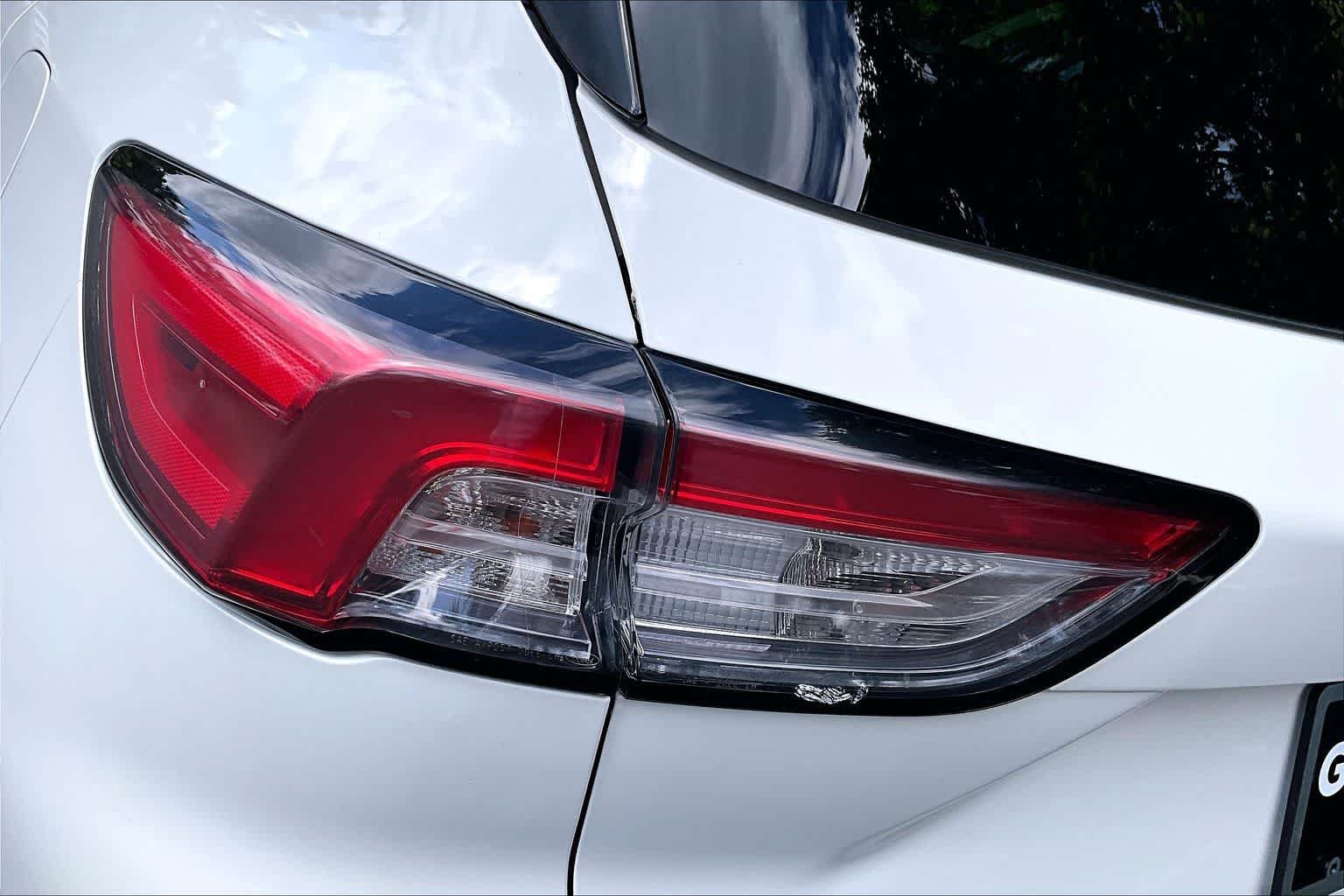 Used 2020 Star White Metallic Tri-Coat Ford Titanium Hybrid image 28