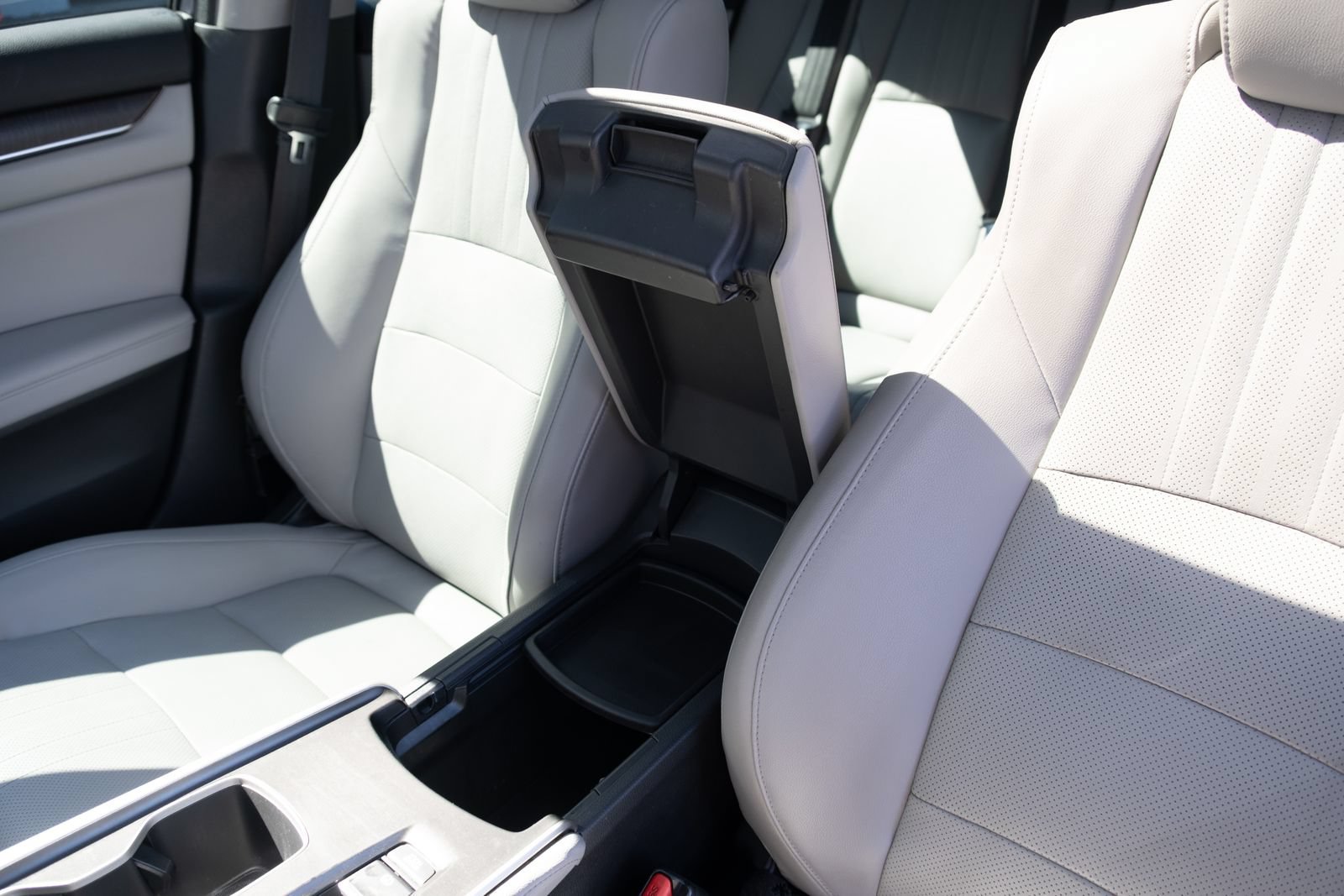 Used 2018  Honda Touring 1.5T image 8