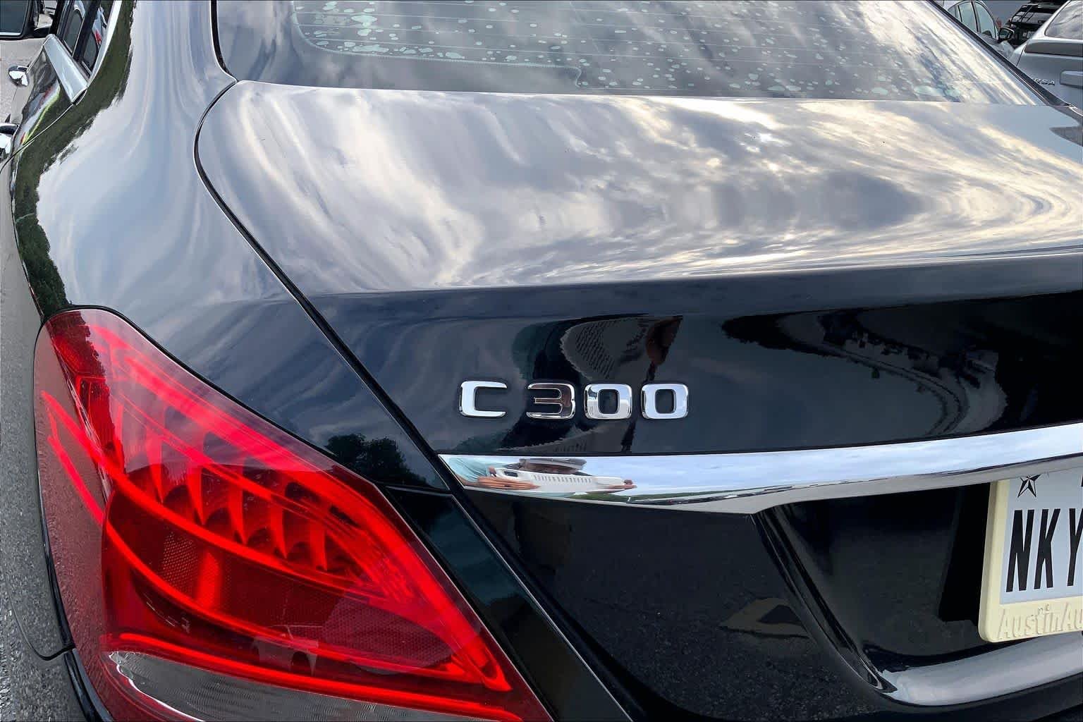 Used 2017  Mercedes-Benz C 300 image 27