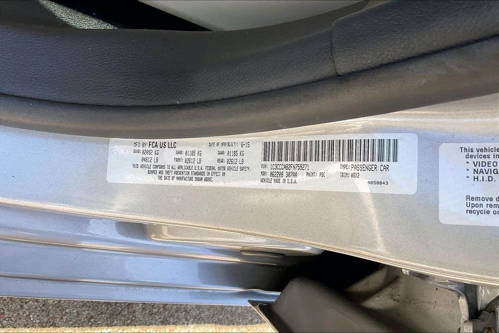 Used 2015 Silver Chrysler Limited image 15