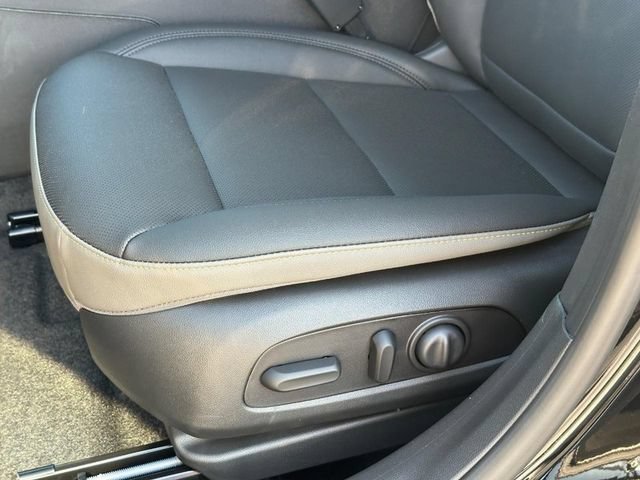 New 2026 Mosaic Black Metallic Chevrolet ACTIV image 18
