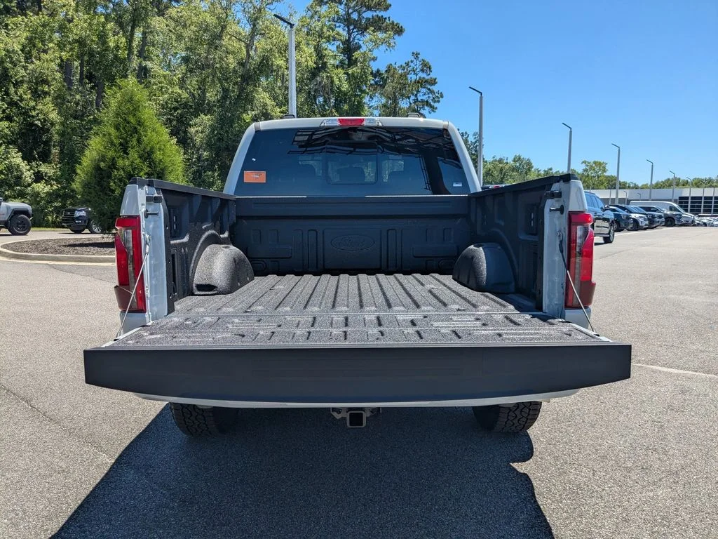 New 2026 Avalanche Ford XLT image 13
