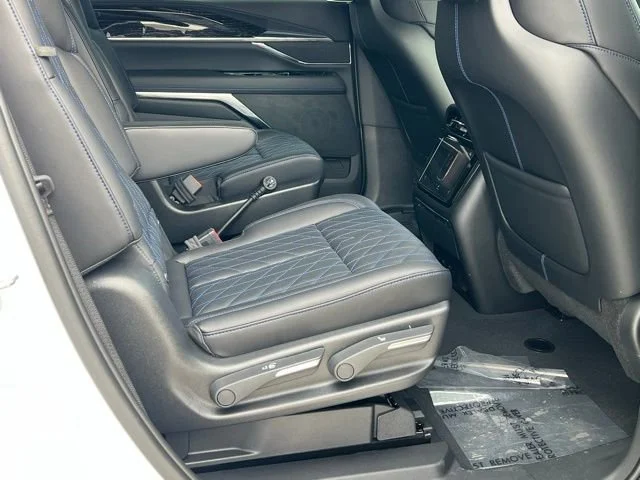 2026 Cadillac Escalade IQL Sport - Photo 19